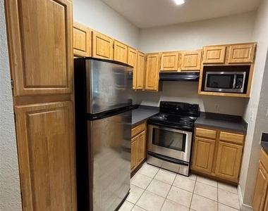 3468 Soho Street - Photo Thumbnail 5