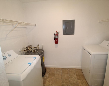 8813 Latrec Avenue - Photo Thumbnail 7