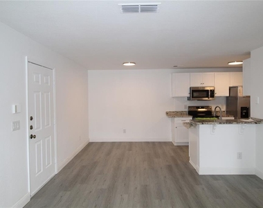 8813 Latrec Avenue - Photo Thumbnail 3