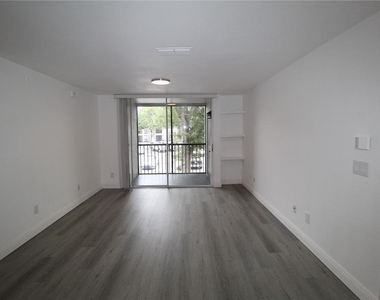 8813 Latrec Avenue - Photo Thumbnail 2