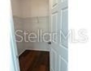 827 Camargo Way - Photo Thumbnail 7