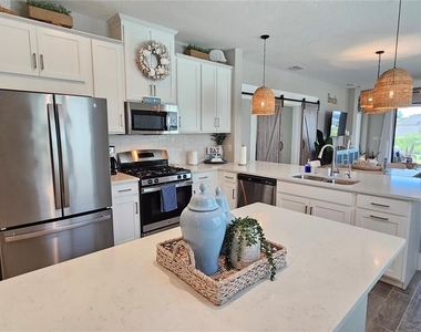 15285 Shady Palms Lane - Photo Thumbnail 14
