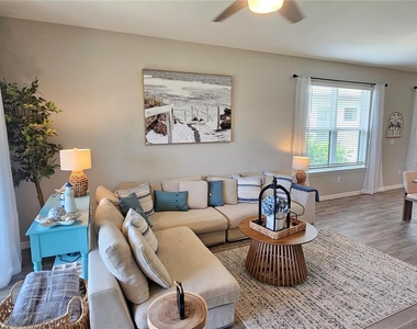 15285 Shady Palms Lane - Photo Thumbnail 27