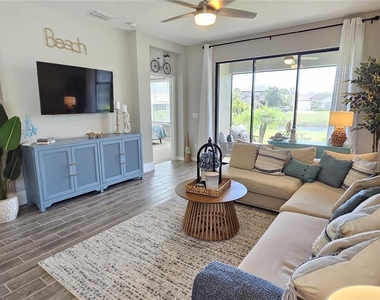 15285 Shady Palms Lane - Photo Thumbnail 25