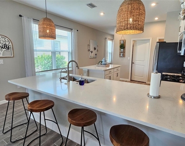 15285 Shady Palms Lane - Photo Thumbnail 22