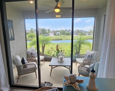 15285 Shady Palms Lane - Photo Thumbnail 30