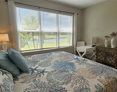 15285 Shady Palms Lane - Photo Thumbnail 40