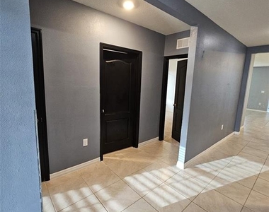 580 Auburn Grove Terrace - Photo Thumbnail 3
