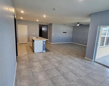 580 Auburn Grove Terrace - Photo Thumbnail 8