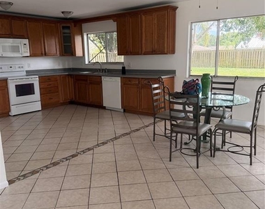 731 24th Street Sw - Photo Thumbnail 3