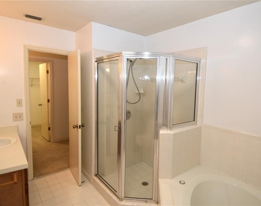 3750 Nw 53rd Road - Photo Thumbnail 12