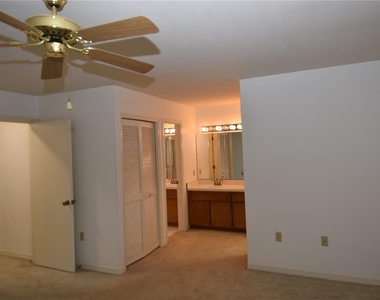 3750 Nw 53rd Road - Photo Thumbnail 15