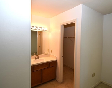 3750 Nw 53rd Road - Photo Thumbnail 20
