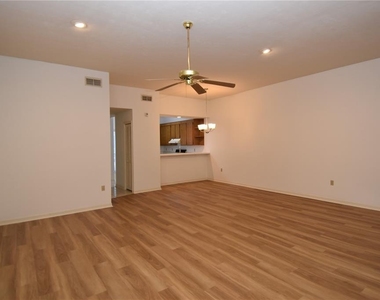 3750 Nw 53rd Road - Photo Thumbnail 1