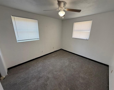 912 Sw 6th Avenue - Photo Thumbnail 4