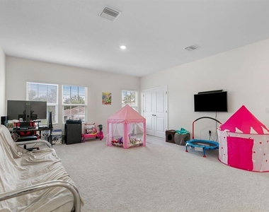 1454 Nw 136th Boulevard - Photo Thumbnail 8