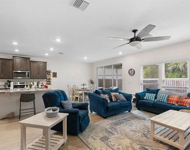 1454 Nw 136th Boulevard - Photo Thumbnail 4