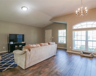 8241 Nw 54th Street - Photo Thumbnail 3