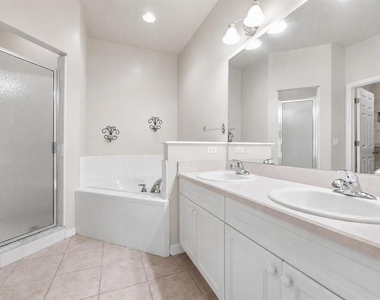 1125 Nw 120th Way - Photo Thumbnail 13