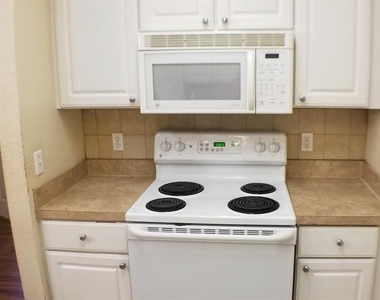 4335 Nw 48th Street - Photo Thumbnail 9