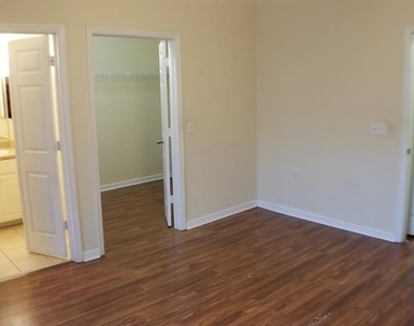 4335 Nw 48th Street - Photo Thumbnail 14
