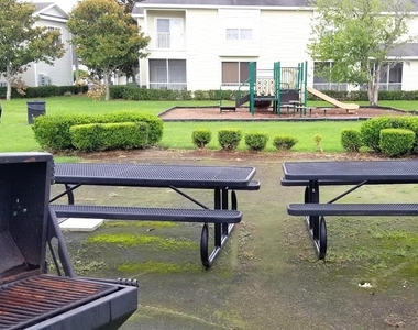 4335 Nw 48th Street - Photo Thumbnail 6