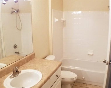 4335 Nw 48th Street - Photo Thumbnail 22