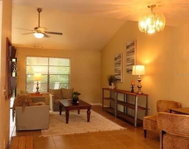 4427 Sw 21st Lane - Photo Thumbnail 5