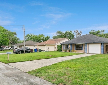 1711 Charleston Lane - Photo Thumbnail 31