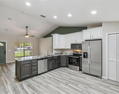 1711 Charleston Lane - Photo Thumbnail 2