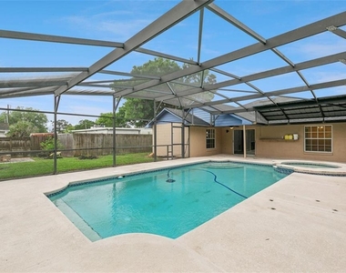 1711 Charleston Lane - Photo Thumbnail 24