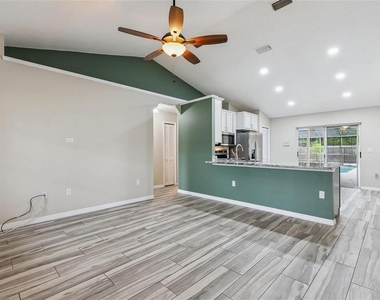 1711 Charleston Lane - Photo Thumbnail 5