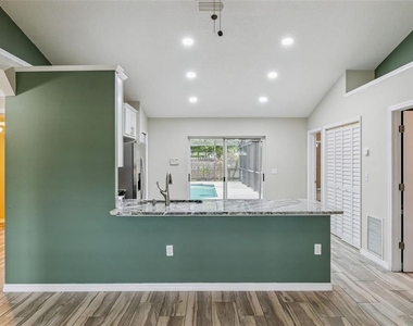 1711 Charleston Lane - Photo Thumbnail 9