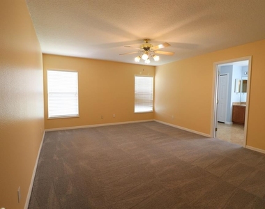 324 Red Kite Drive - Photo Thumbnail 5