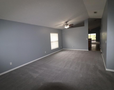324 Red Kite Drive - Photo Thumbnail 4