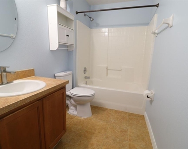 324 Red Kite Drive - Photo Thumbnail 8