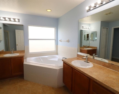 324 Red Kite Drive - Photo Thumbnail 6