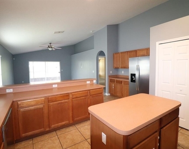 324 Red Kite Drive - Photo Thumbnail 2