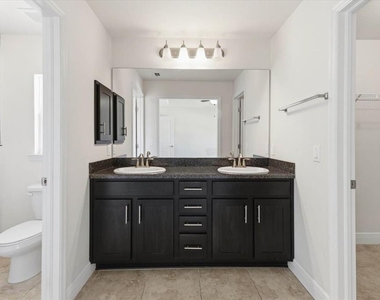 191 W Pine Valley Lane - Photo Thumbnail 14