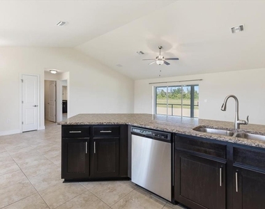 191 W Pine Valley Lane - Photo Thumbnail 5