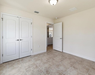191 W Pine Valley Lane - Photo Thumbnail 18