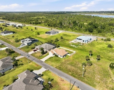 191 W Pine Valley Lane - Photo Thumbnail 27