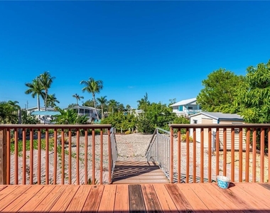 3101 Bamboo Court - Photo Thumbnail 20