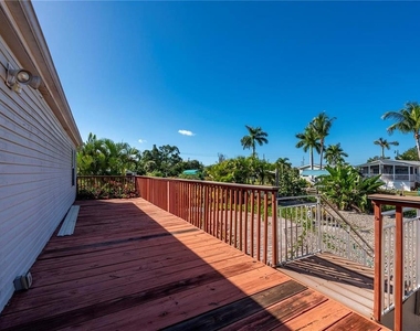 3101 Bamboo Court - Photo Thumbnail 21