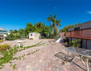 3101 Bamboo Court - Photo Thumbnail 24