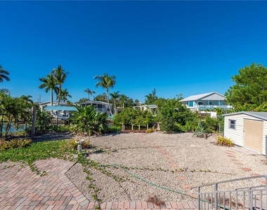 3101 Bamboo Court - Photo Thumbnail 27