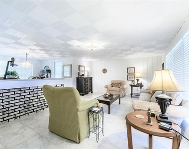 330 Harvey Street - Photo Thumbnail 5