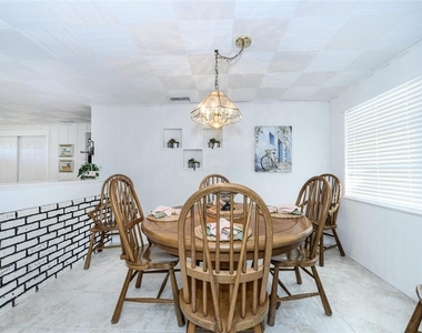 330 Harvey Street - Photo Thumbnail 12
