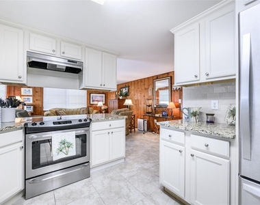 330 Harvey Street - Photo Thumbnail 17