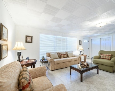 330 Harvey Street - Photo Thumbnail 8